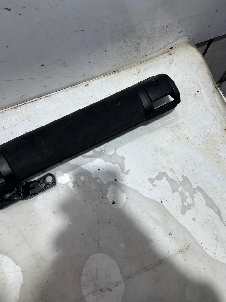 BMW 5er F10 Trägerteil ISOFIX Rücksitzpolster 9162851 – Bild 2