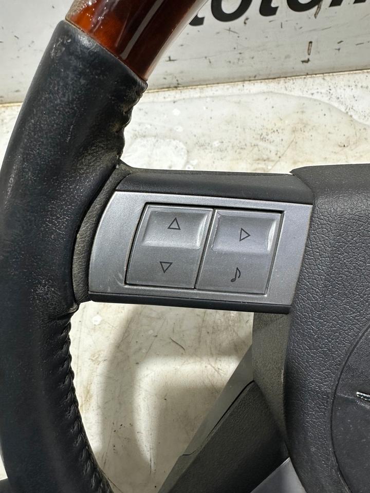 Chrysler 300c Lenkrad Lenkradairbag Fahrerairbag – Bild 6