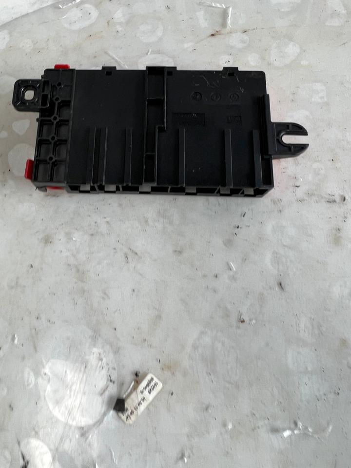 BMW 3er F30 F31 Stromverteiler Batterie 922775204 – Bild 5