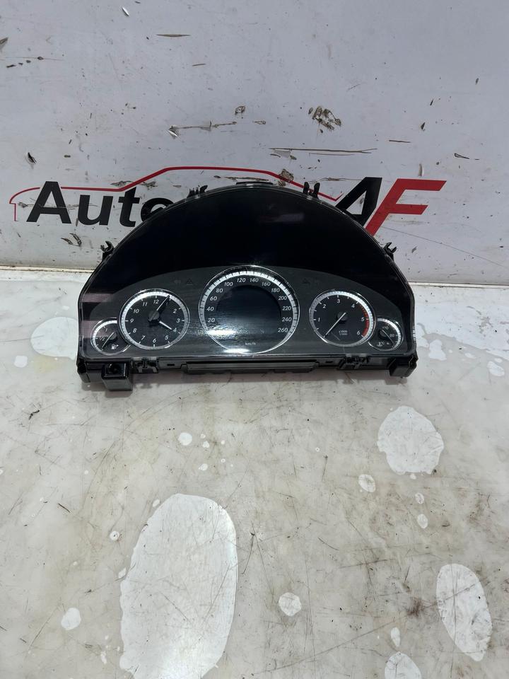 Mercedes E-Klasse W212 Tacho Tachometer A2129006604