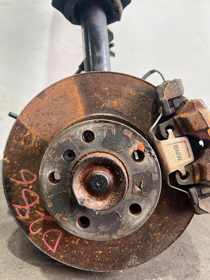 BMW 3er F30 F31 320d Achsschenkel Radnabe Bremssattel Vorne – Bild 4