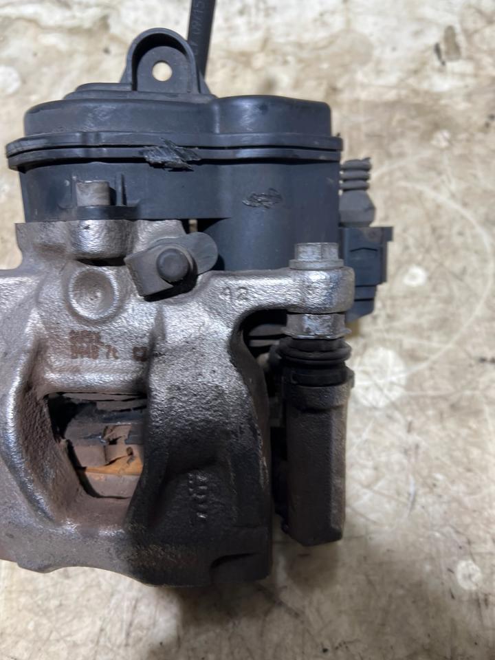 Audi A4 B9 8W Bremssattel Bremse Bremssättel Hinten 8W0615406AL – Bild 12