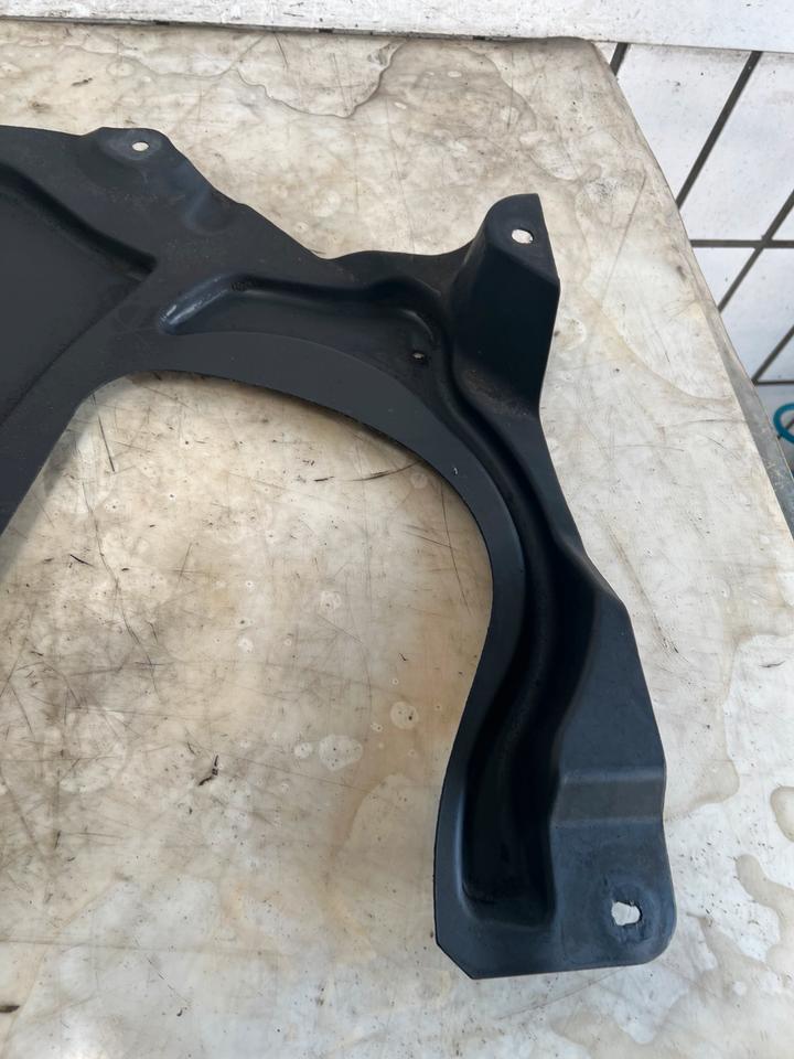 Mercedes E-Klasse W212 Unterbodenschutz A2125242630 – Bild 4