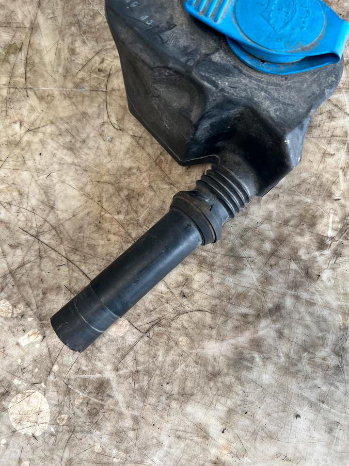 Audi A6 4G scheibenwaschbehälter 4G2955462 – Bild 5