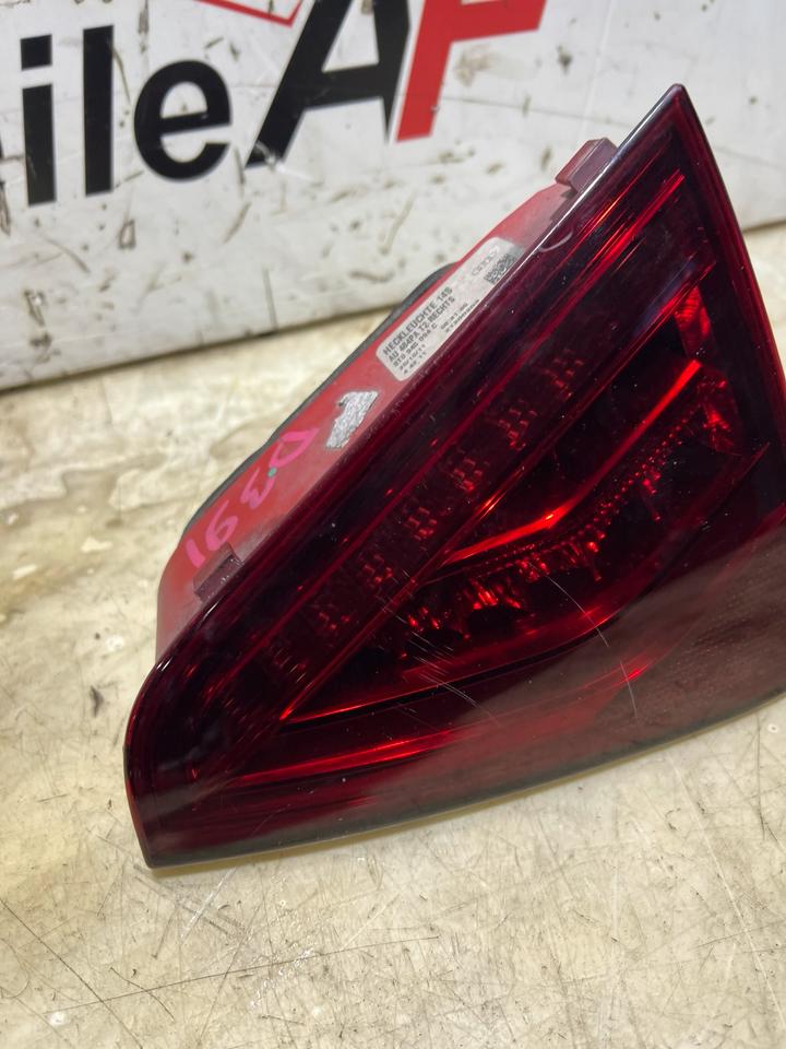 Audi A5 8T Facelift Rückleuchte Heckleuchte Innenleuchte Hinten – Bild 6