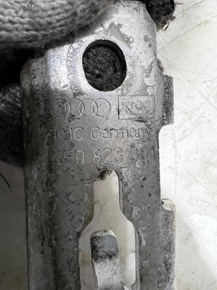 Audi A6 4F Motorhaubenscharniere Scharniere 4F0823302 4F0823301 – Bild 9