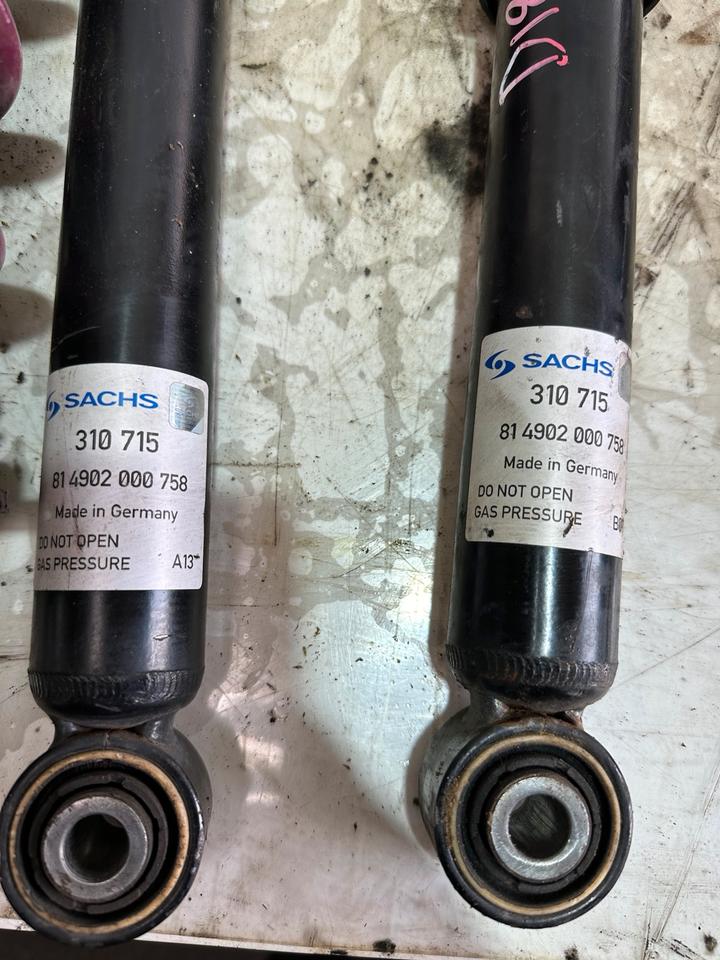 VW Touran Golf 6 VI Sachs Fahrwerk Stoßdämpfer Dämpfer – Bild 9