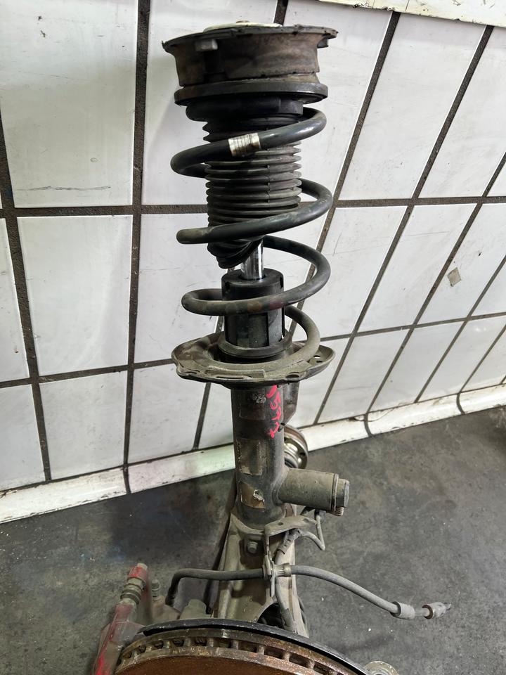 VW Golf 7 VII GTI Achsschenkel Radnabe Stoßdämpfer Vorne – Bild 5