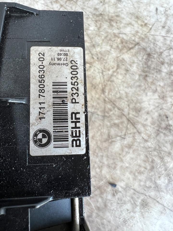 BMW 5er F10 F11 Motorkühler Ölkühler 7572542 7805630 – Bild 11