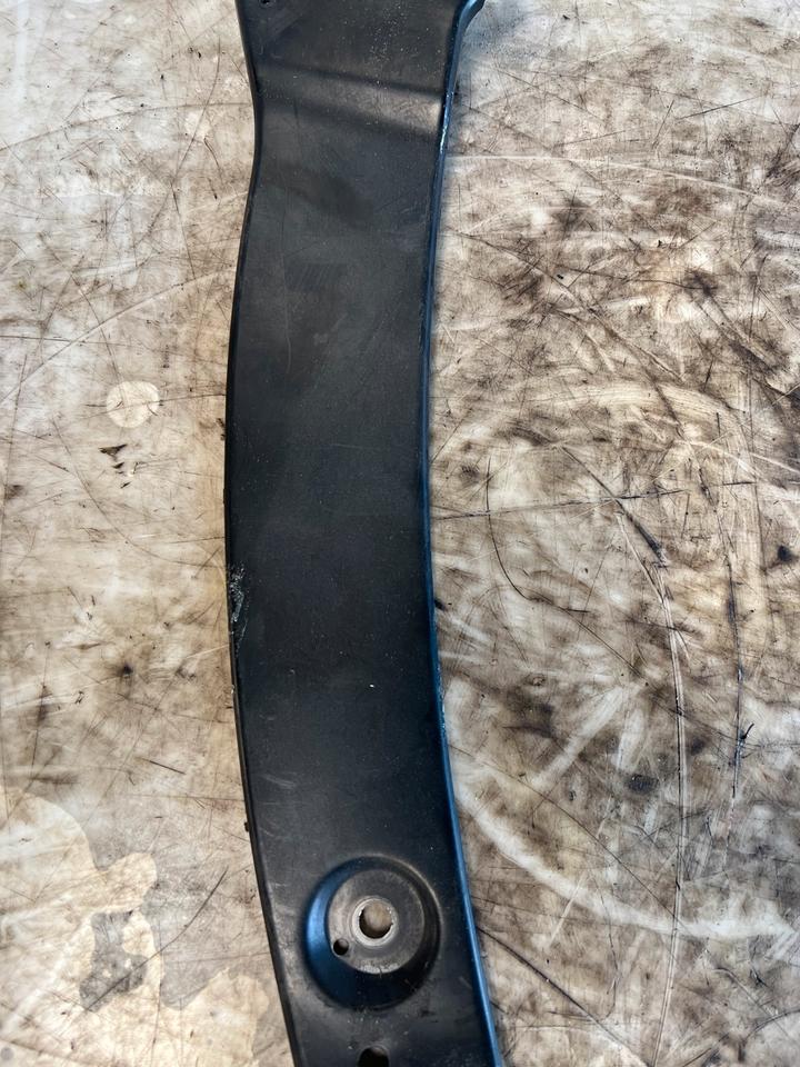 VW Tiguan 5N Scheinwerferhalterung 5N0806929A 5N0806930A – Bild 3