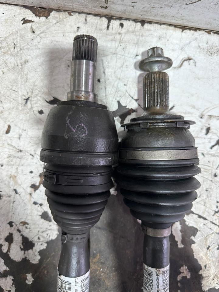 Mercedes W246 B180 Antriebswelle Vorne A2463302700 A2463302800 – Bild 8