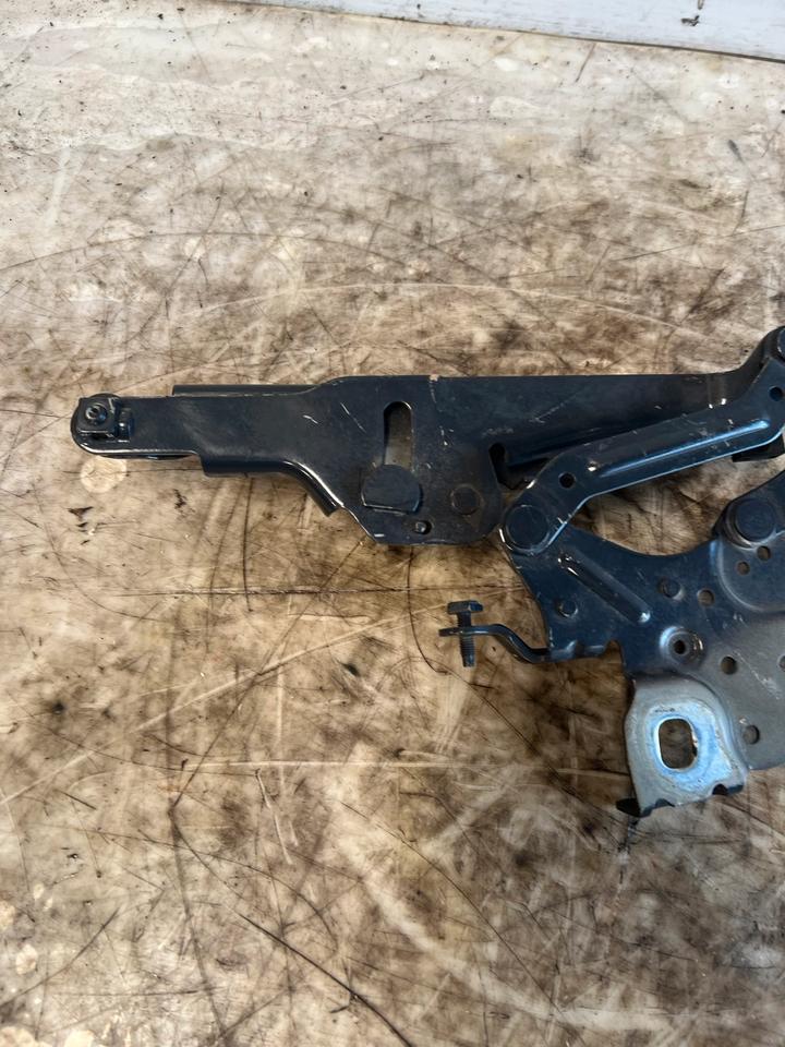 Mini Cooper S F56 Motorhaubenscharnier Vorne Links 7300565 – Bild 2