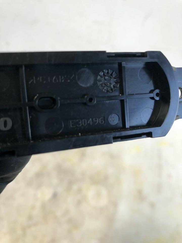 Fiat 500 Warnblinkschalter Schalter E30496 – Bild 4