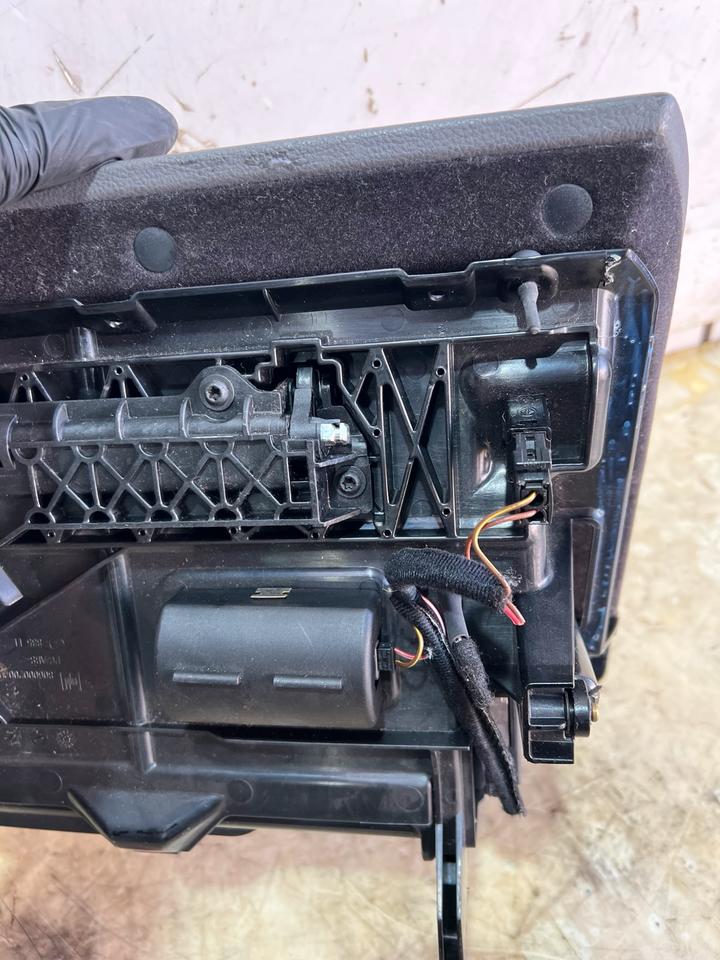 BMW 6er E63 E64 Handschuhfach Ablagefach 7128705 – Bild 3