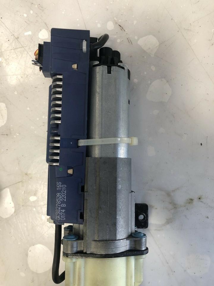 Audi A4 B8 8K Elektrische Heckklappenöffner 8K9827851 8K9827852 – Bild 5