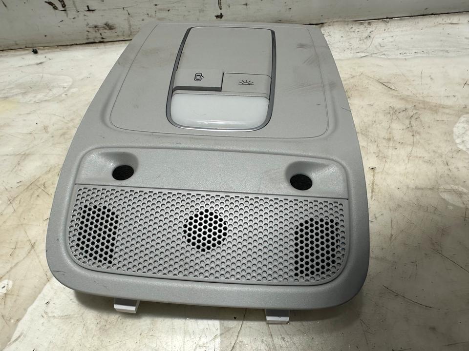 Audi A3 8V Leseleuchte Innenleuchte Dachleuchte Leuchte 8V0947135 – Bild 2