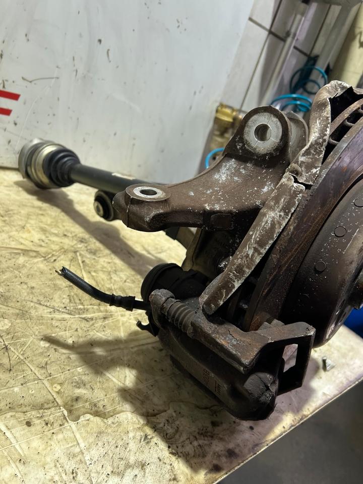 BMW 6er F06 F12 F13 Achsschenkel Querlenker Radnabe Hinten – Bild 14