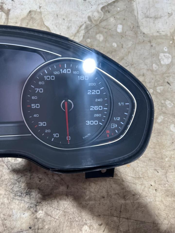 Audi A8 4H Tacho Tachometer Kombiinstrument 4H0920900C – Bild 3