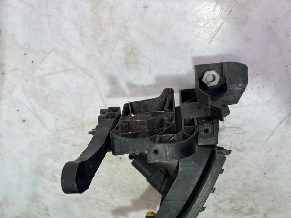 Audi A4 B8 8K Scheinwerfer Aufnahme Vorne 8K0805607 8K0805608 – Bild 14