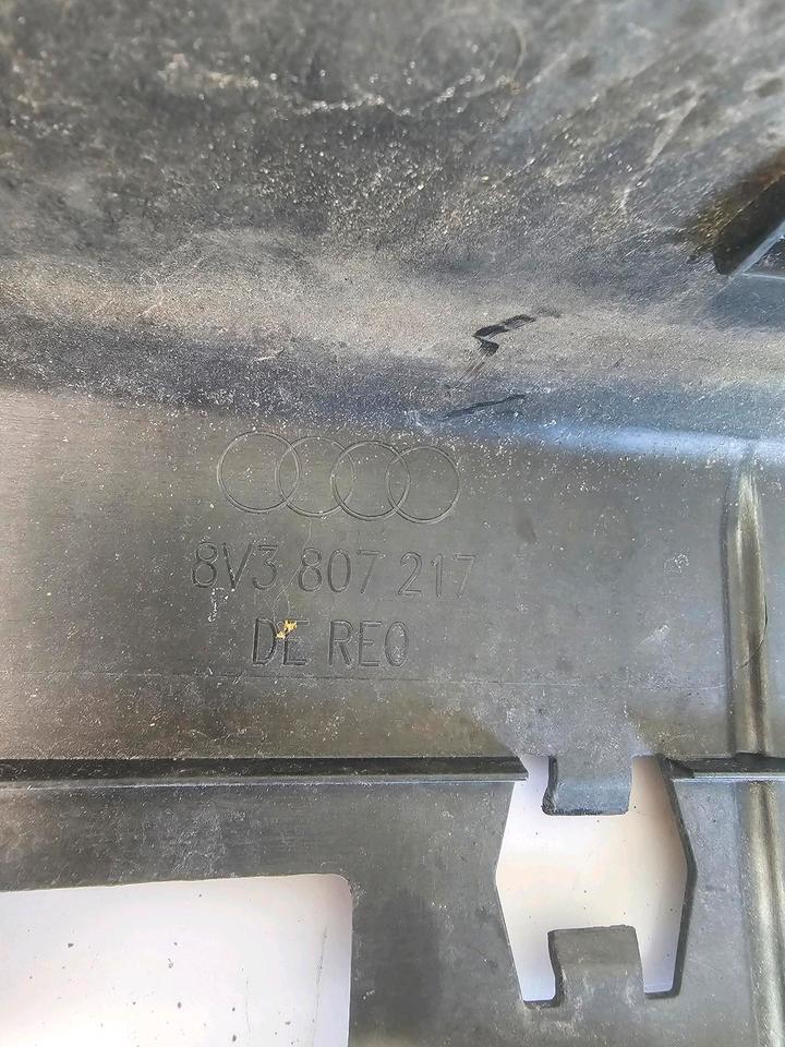 Audi A3 8V Abdeckung Stoßfänger Verstärkung 8V3807217 – Bild 9