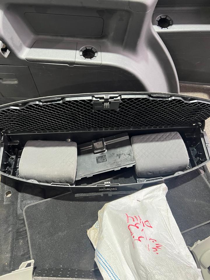 VW Touran 1T1 1T2 GP1 3.Reihe Sitzreihe Rücksitzbank Sitze Hinten – Bild 7