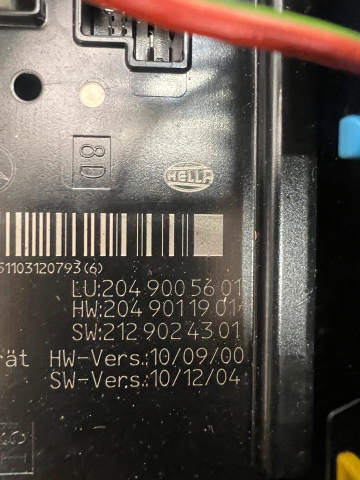 Mercedes W204 SAM Zentralelektrik Sicherungskasten 2049005601 – Bild 3