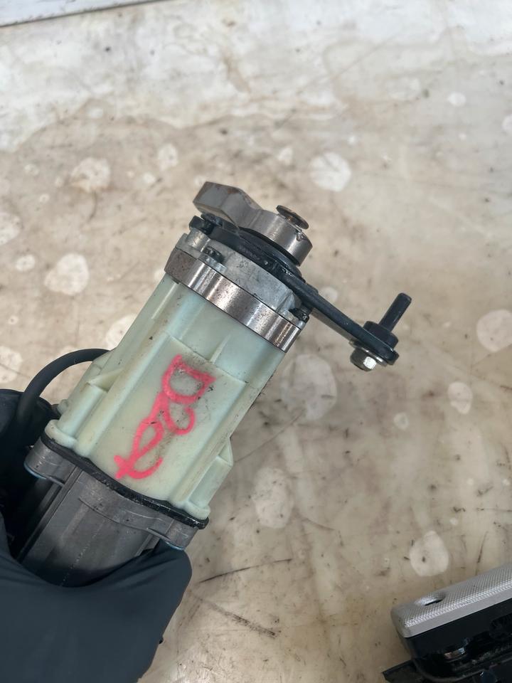 Audi A6 4F Elektrische Heckklappe Stellmotor Links 4F9959945 – Bild 8