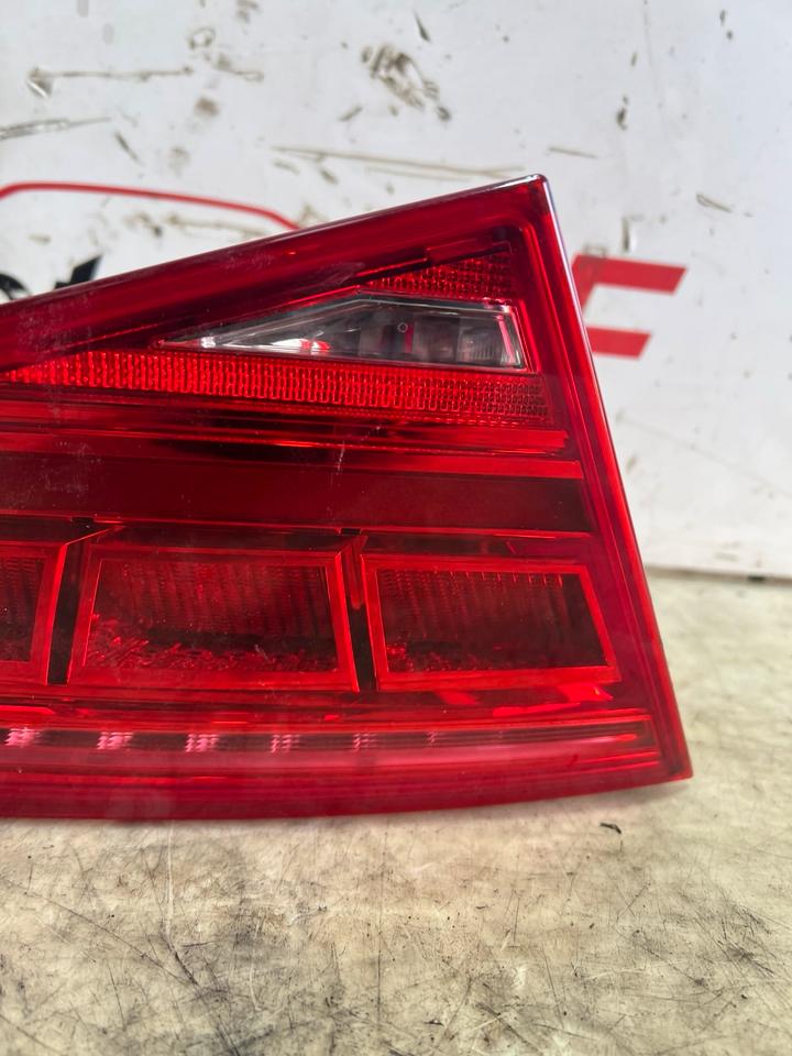 Audi A8 S8 D4 4H Rückleuchte Heckleuchte Innenleuchte Hinten – Bild 6