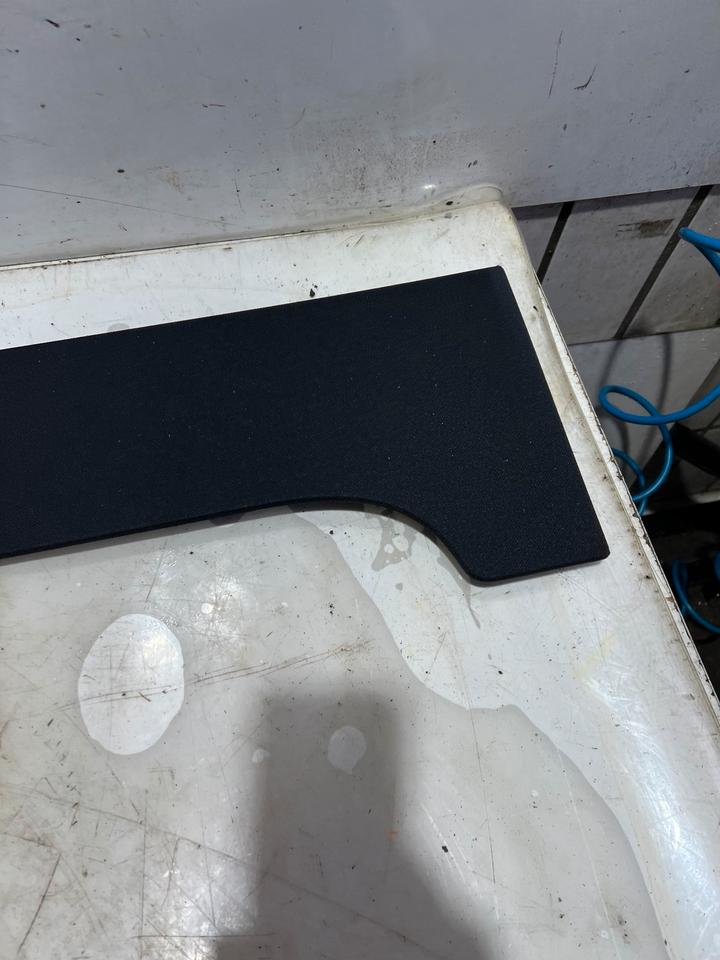 Mercedes S-Klasse W221 Laderaumabdeckung Abdeckung A2216901430 – Bild 2