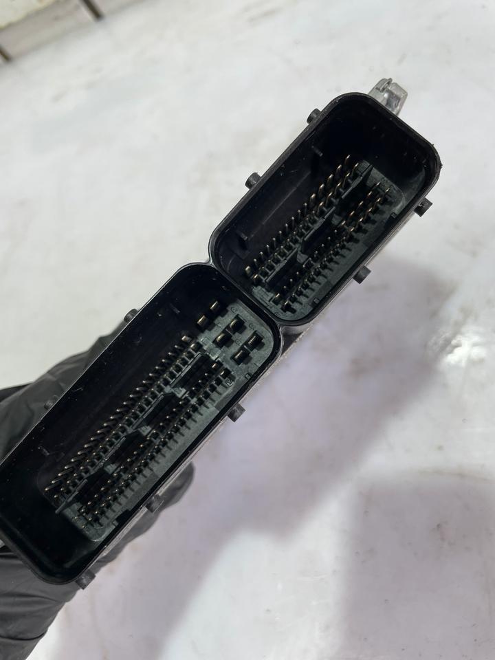 Audi A4 B8 8K 3.2 FSI CAL Motorsteuergerät Steuergerät 8K0907559 – Bild 4