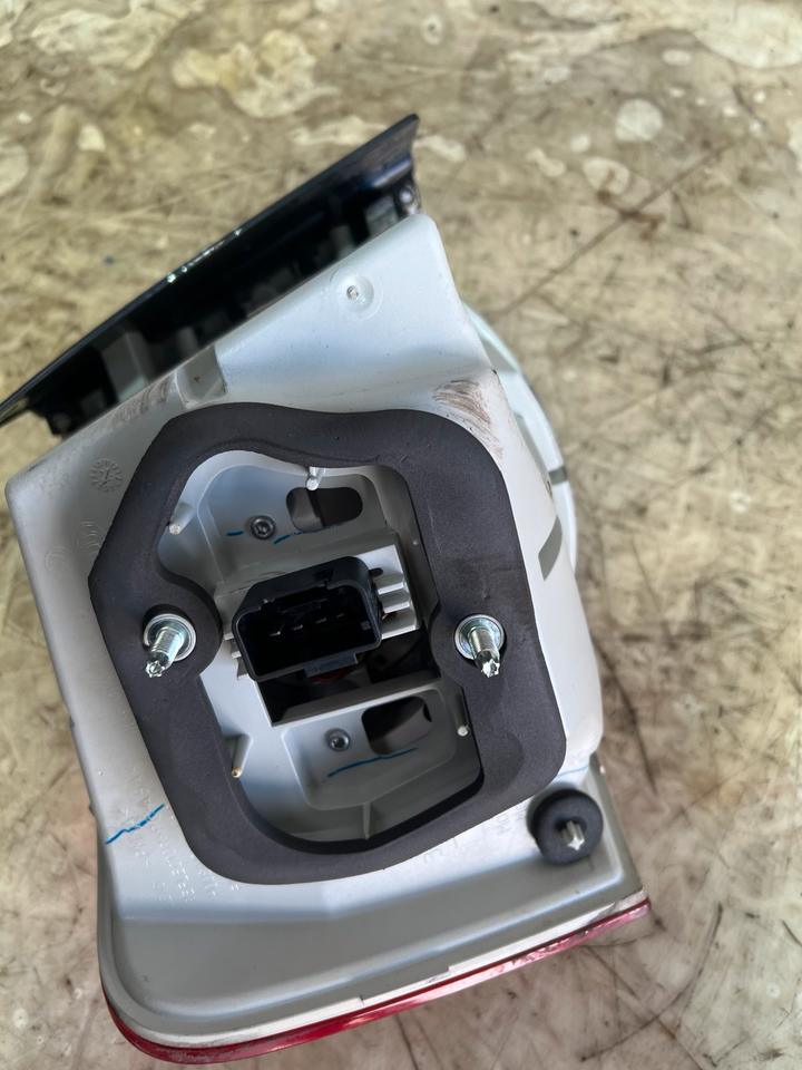 VW Golf 5 Jetta Heckleuchte Rückleuchte Leuchte Hinten – Bild 7