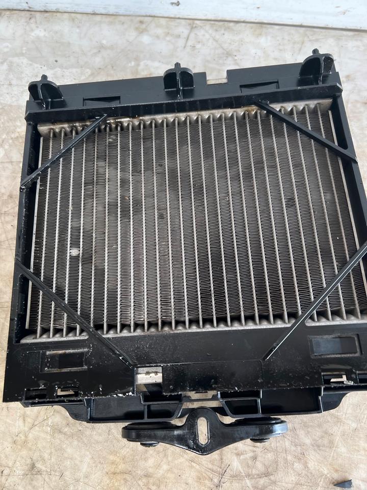 BMW 5er F10 F11 Motorkühler Ölkühler 7572542 7805630 – Bild 9