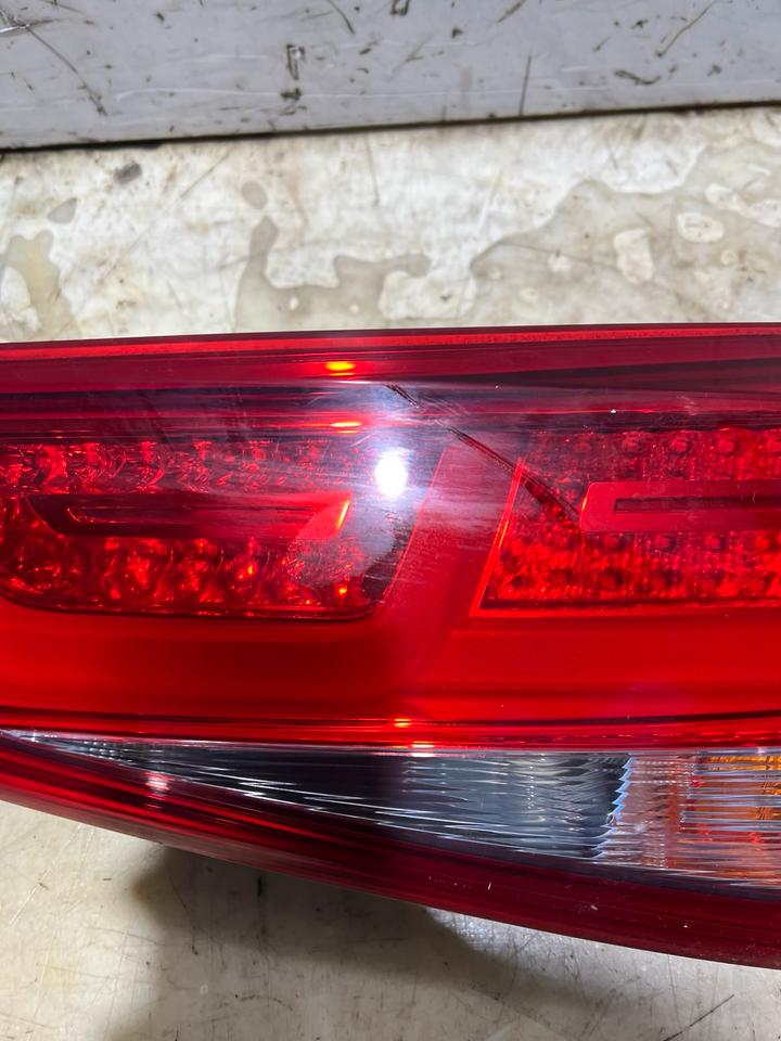 Audi A1 8X LED Heckleuchte Rückleuchte Leuchte Hinten – Bild 5