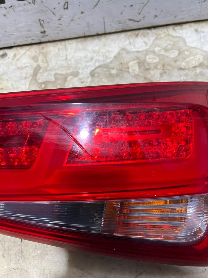 Audi A1 8X LED Heckleuchte Rückleuchte Leuchte Hinten – Bild 4