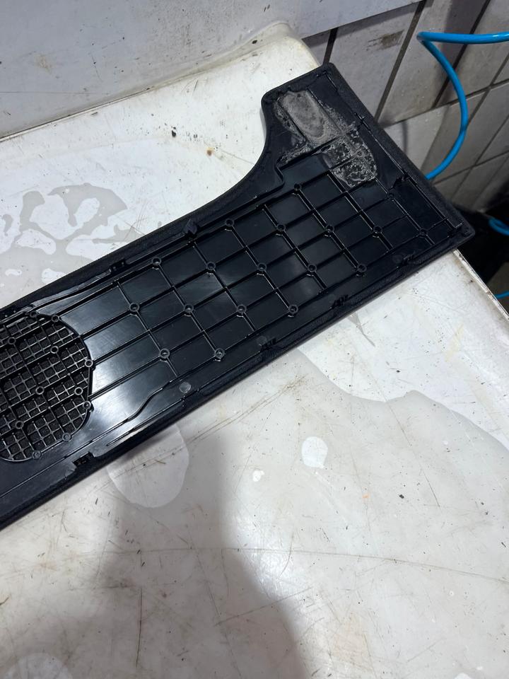 Mercedes S-Klasse W221 Laderaumabdeckung Abdeckung A2216901430 – Bild 6