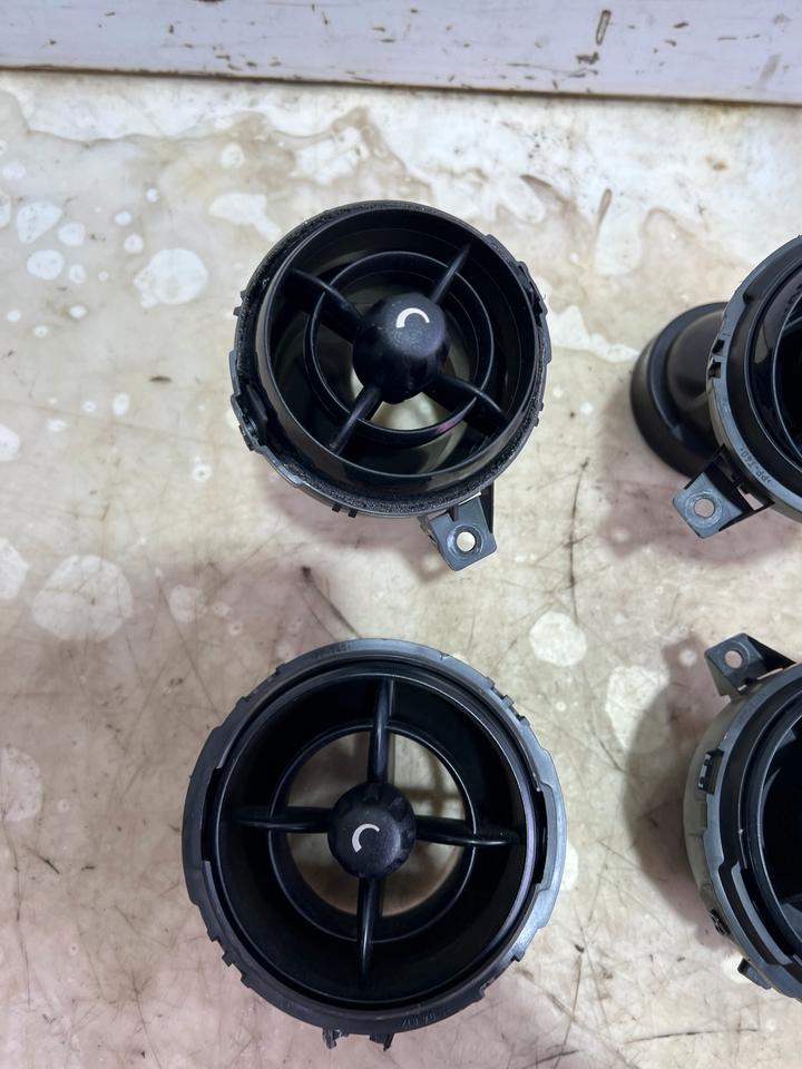 Minin Cooper S R55 R56 R57 Luftdüse Lüftungsgitter Düse 925401200 – Bild 5