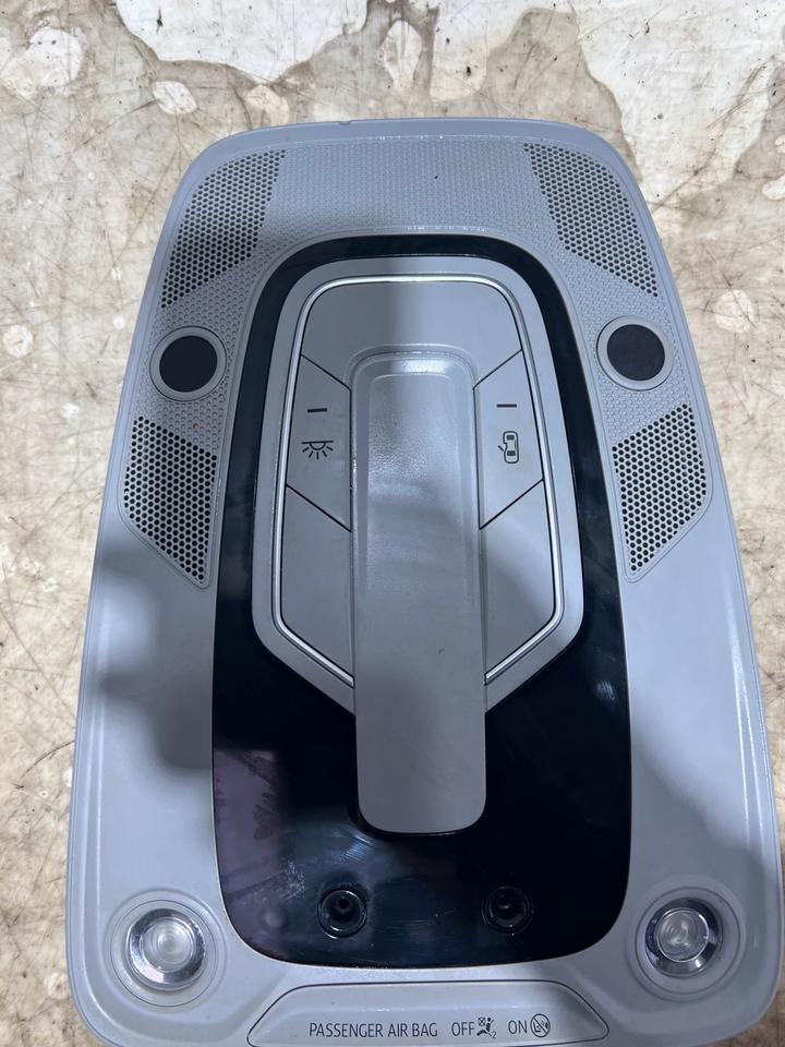 Audi A4 B9 8W Innenraumbeleuchtung Leseleuchte 8W0947135D – Bild 3