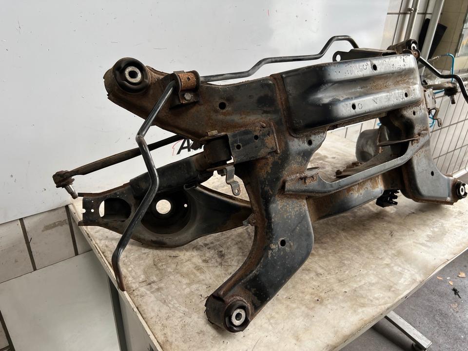 BMW 8er E31 Hinterachse Achse Achsträger Träger Achskörper Hinten – Bild 4