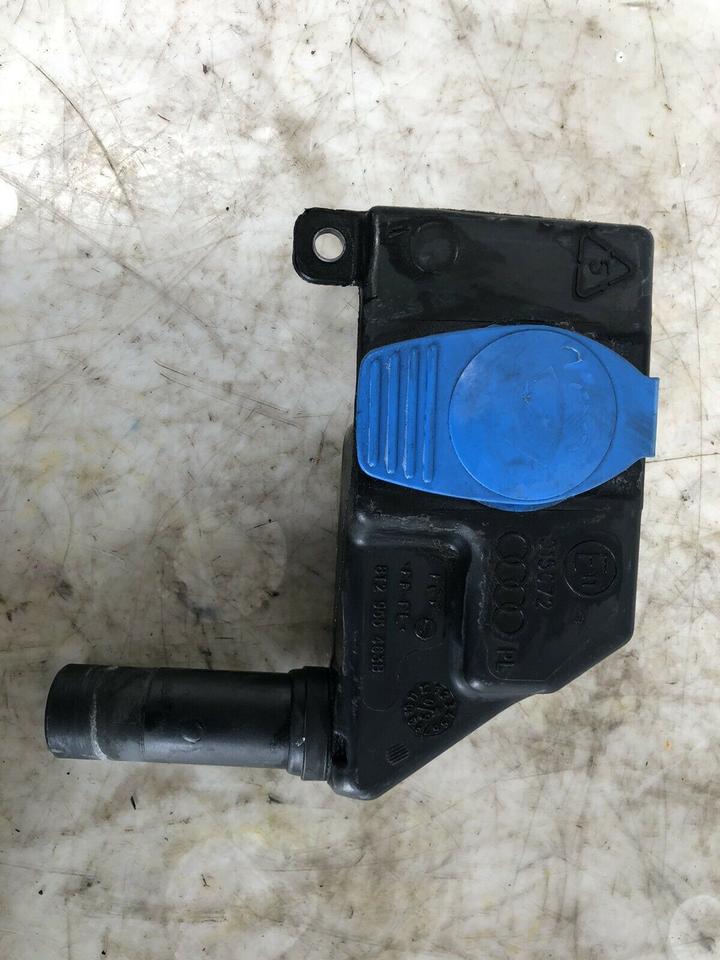 Audi A4 B8 8K Wischwasserbehälter Wasserbehälter – Bild 2