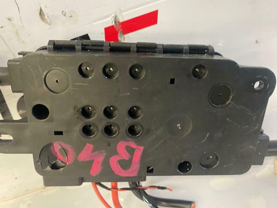 Audi A3 8P Q7 A8 Hauptsicherungsdose Sicherung Relais 8P0937548A – Bild 4