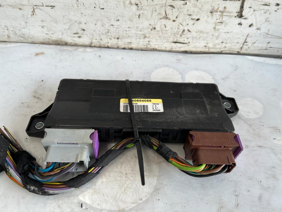 Alfa Romeo 159 Türsteuergerät 60684088 – Bild 2