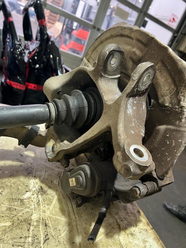 BMW 6er F06 F12 F13 Achsschenkel Querlenker Radnabe Hinten – Bild 16