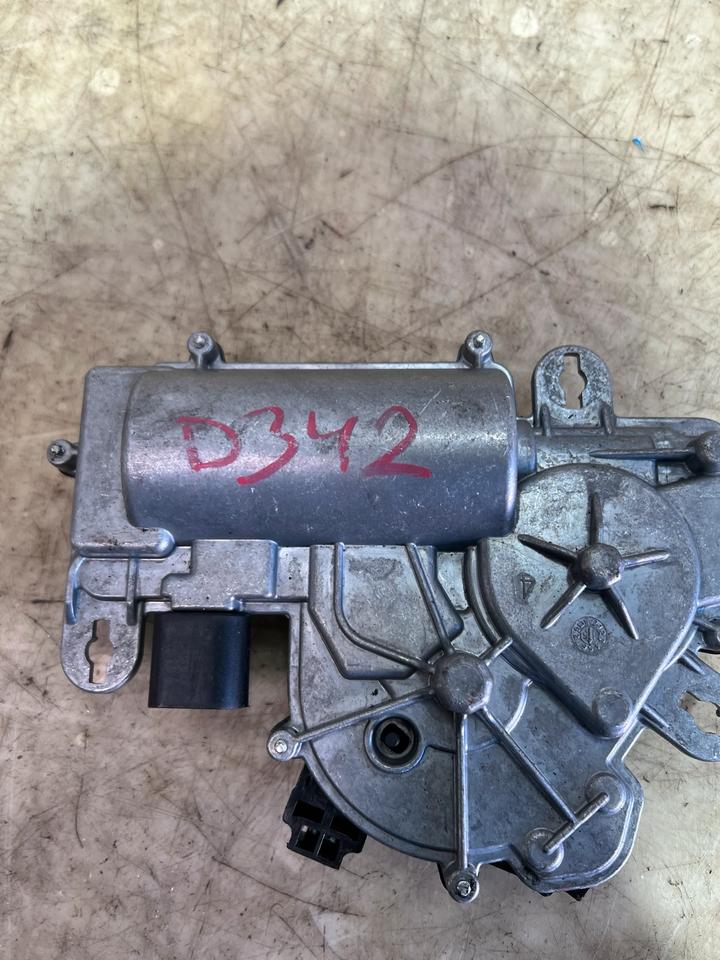 VW Passat B8 3G Elektrische Heckklappe Zuziehhilfe 3G0827887A – Bild 5