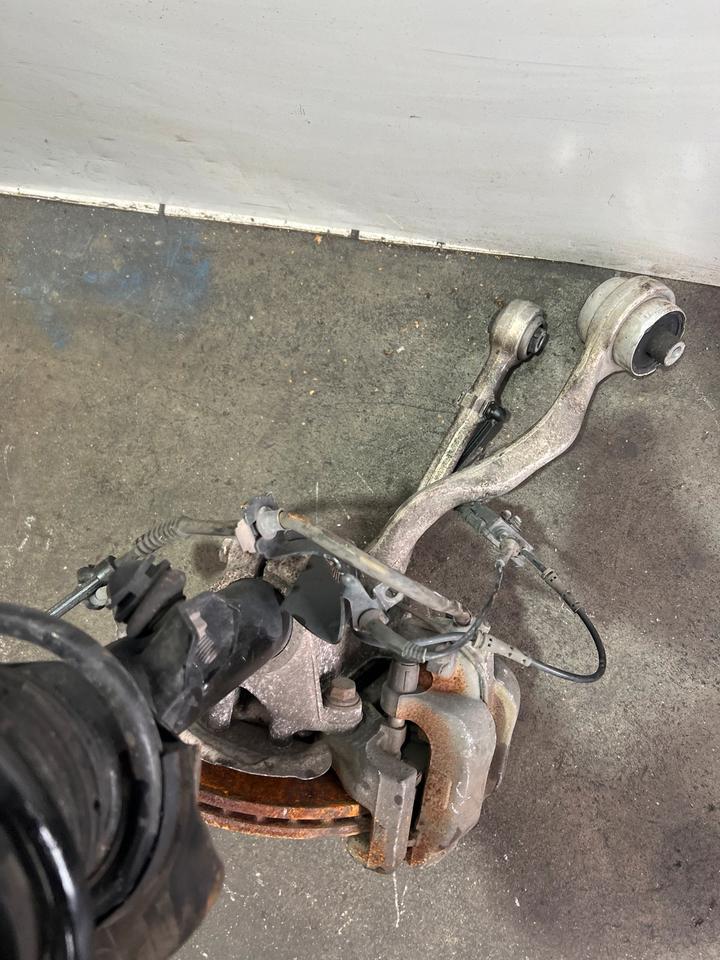 BMW 3er F30 F31 320d Achsschenkel Radnabe Bremssattel Vorne – Bild 10