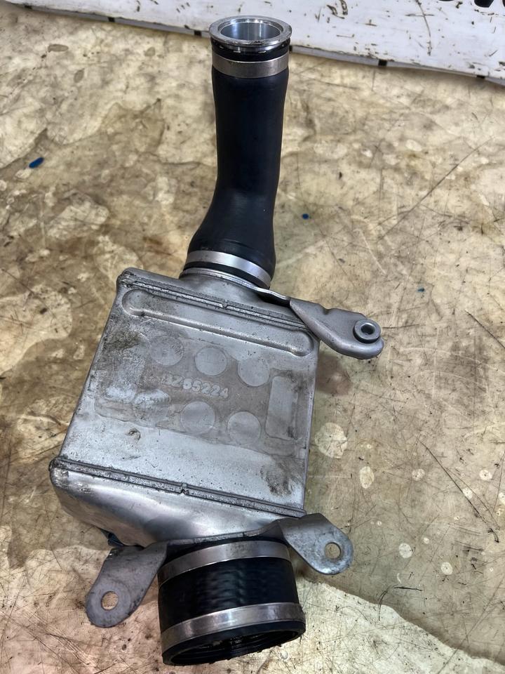 BMW 6er 7er F06 F12 F13 F01 N63 Ladeluftkühler Ladeluft 7575406 – Bild 14