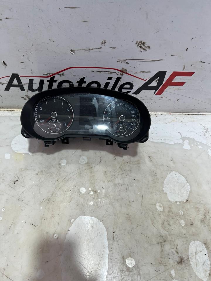 VW Sharan 7N Tacho Tachometer Kombiinstrument 7N0920860D