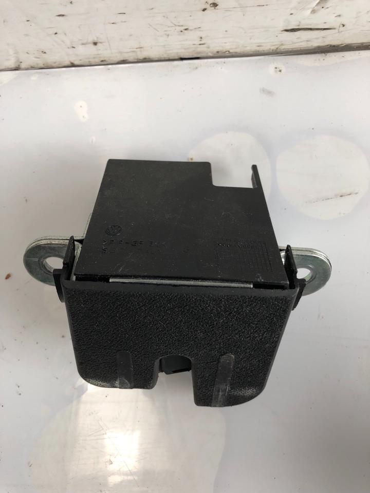 VW Touran Heckklappenschloss Schloss Hinten 1T0827505 – Bild 3