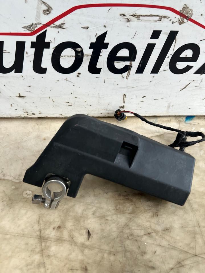 Audi A1 8X Batterieklemme Batterie Pluspol KB8J4590 – Bild 2