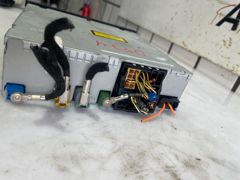 Audi A8 4H Navigationsystem GPS Navi Radio 4H0035678A – Bild 4