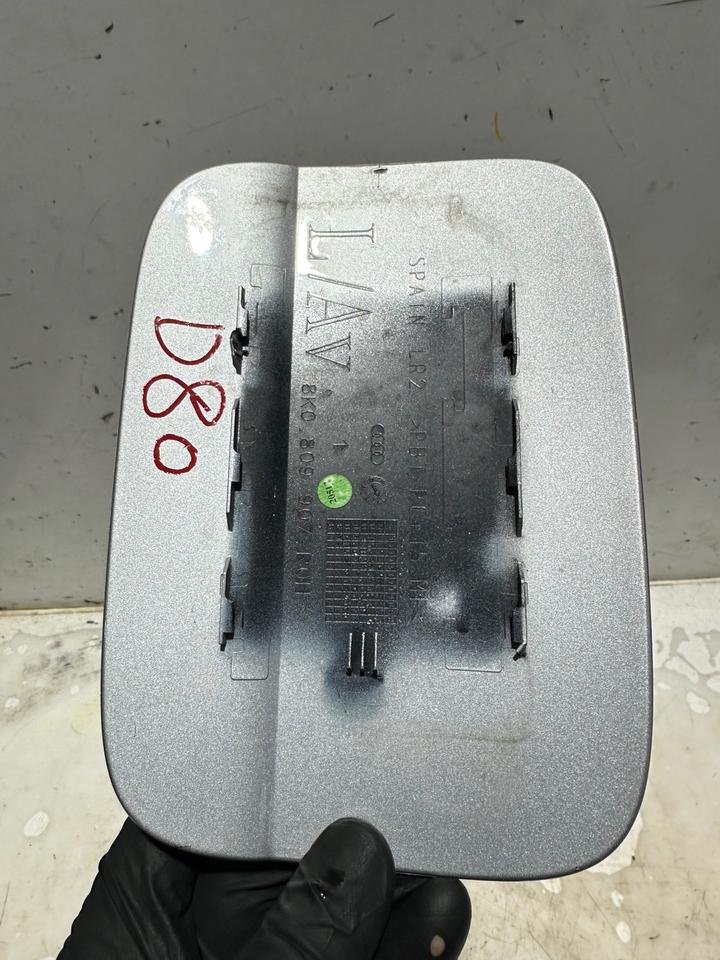 Audi A4 B8 8K Tankdeckel Tankklappe 8K0809907 LX7W – Bild 5